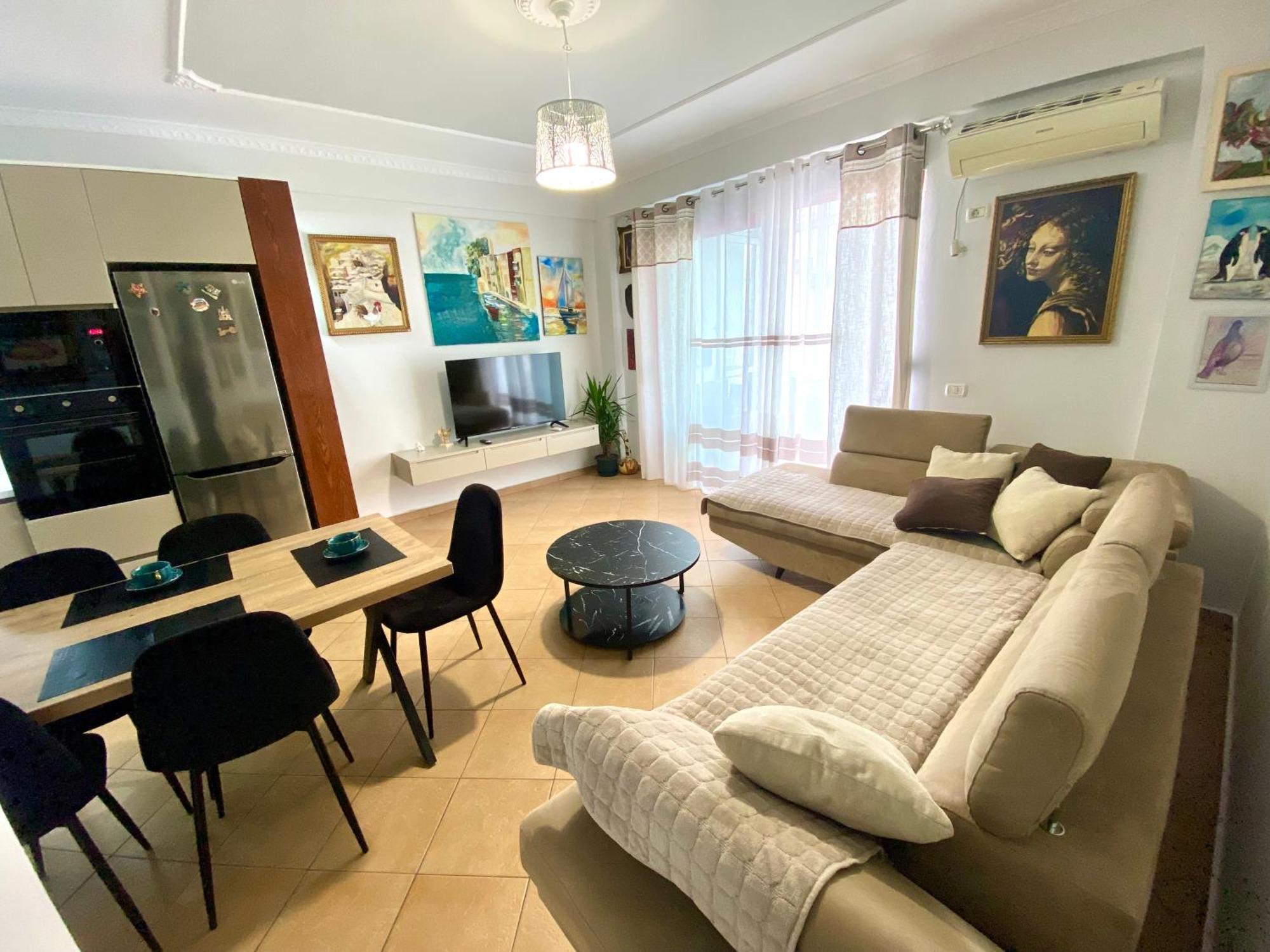 Stay At An Artist'S Place! Tirana Extérieur photo